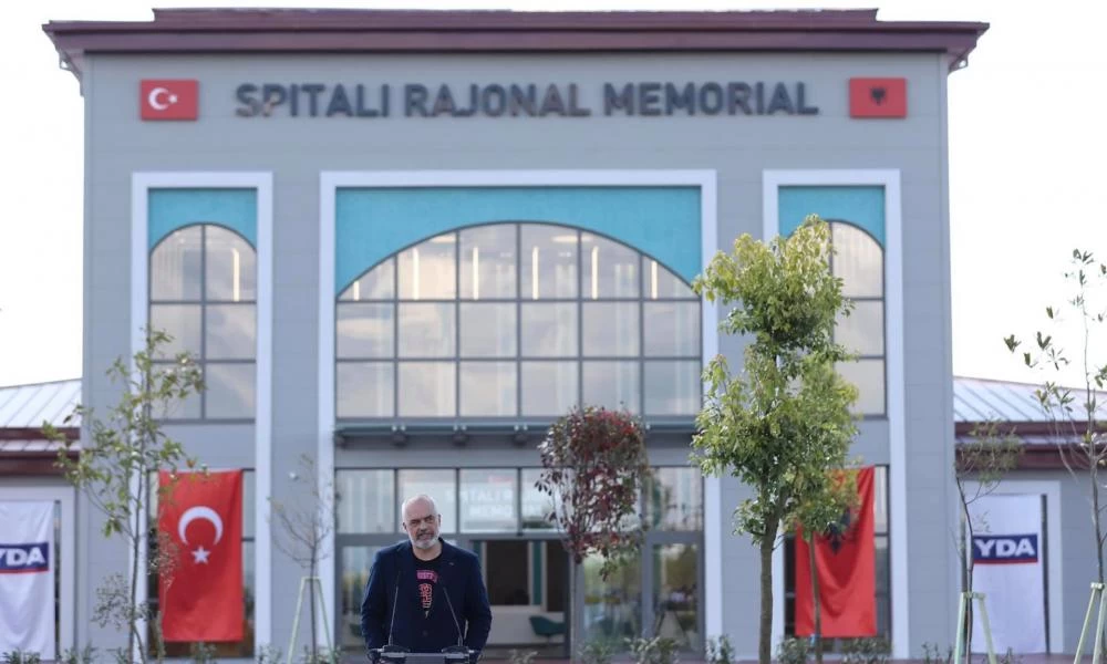 Υπό τουρκική σημαία το νέο νοσοκομείο στην Αλβανία